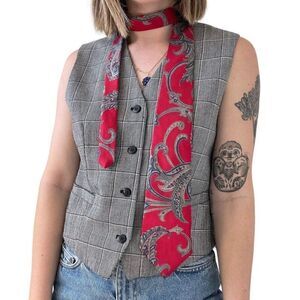 Vintage 80s Christian Dior Red Blue Paisley 100% Silk Woven in Italy Preppy Tie